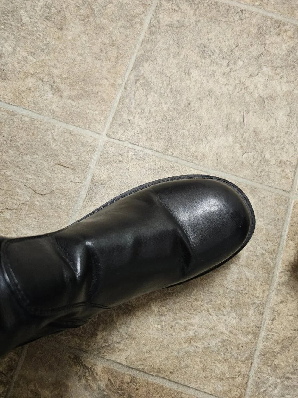 Unbranded black platform